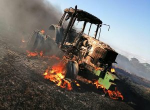 Lee más sobre el artículo Intensos incendios en Soriano, acaban con maquinaria y cultivos.